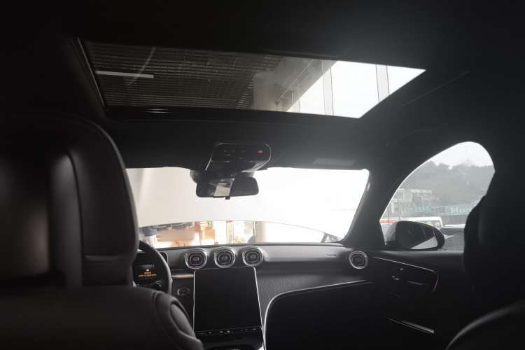 奔驰C级 2024款 改款 C 200 L 运动版中控内饰22