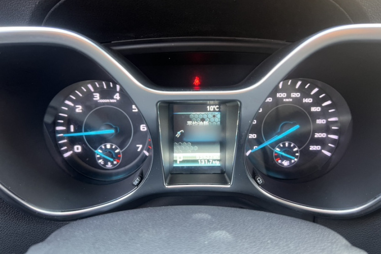 江铃 驭胜S330 2016款 1.5L GTDi 自动两驱尊贵版局部细节14