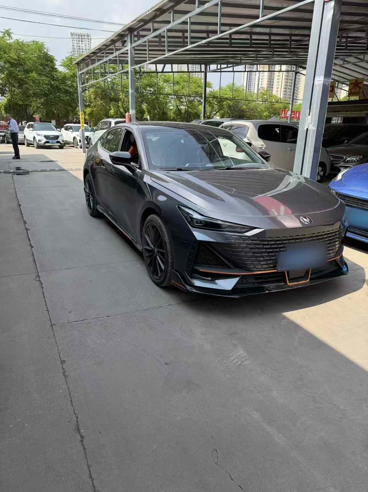 长安UNI-V 2023款 1.5T 运动版(5)