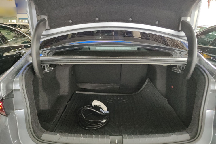 比亚迪 秦PLUS 2025款 EV 智驾版 510KM领先型机舱底盘23