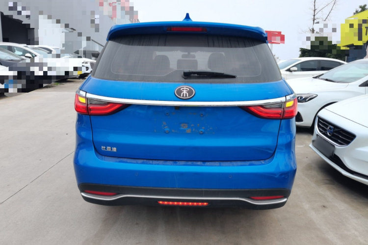 比亚迪 宋MAX 2017款 1.5T 自动智联尊贵型 7座车身外观6