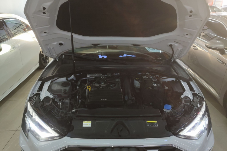 奥迪A3 2023款 改款 A3L Limousine 35 TFSI 时尚运动型机舱底盘24