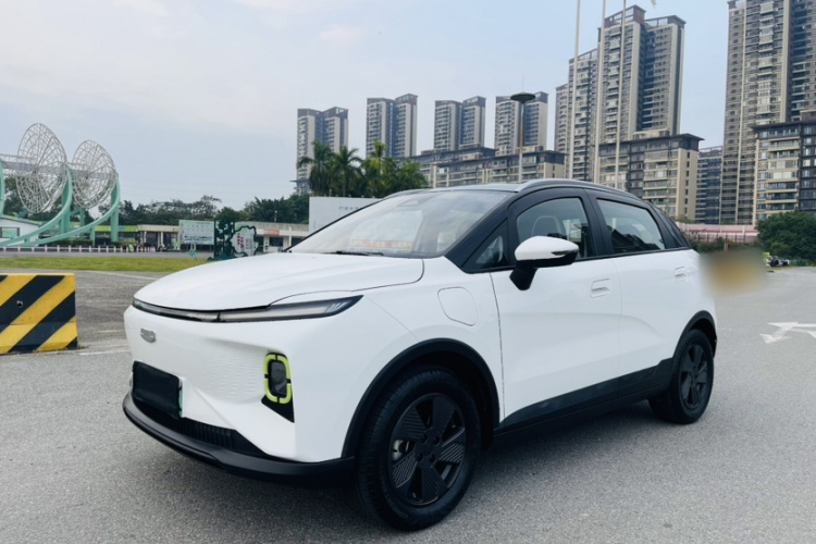 吉利几何E萤火虫 2022款 401KM 霹雳虎 5座车身外观1