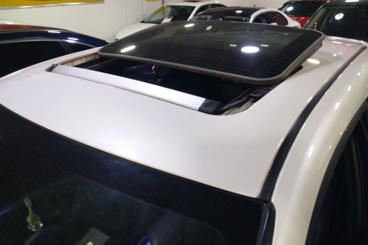 丰田C-HR 2020款 2.0L 领先版局部细节57