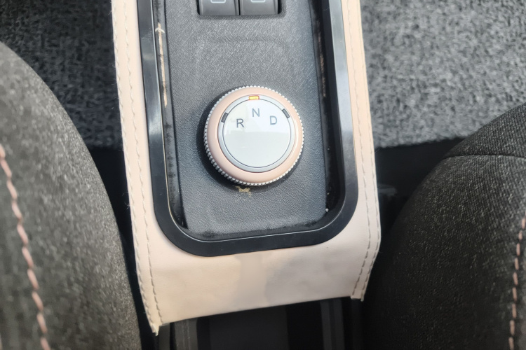 奇瑞 QQ冰淇淋 2022款 120km 甜筒 磷酸铁锂局部细节18