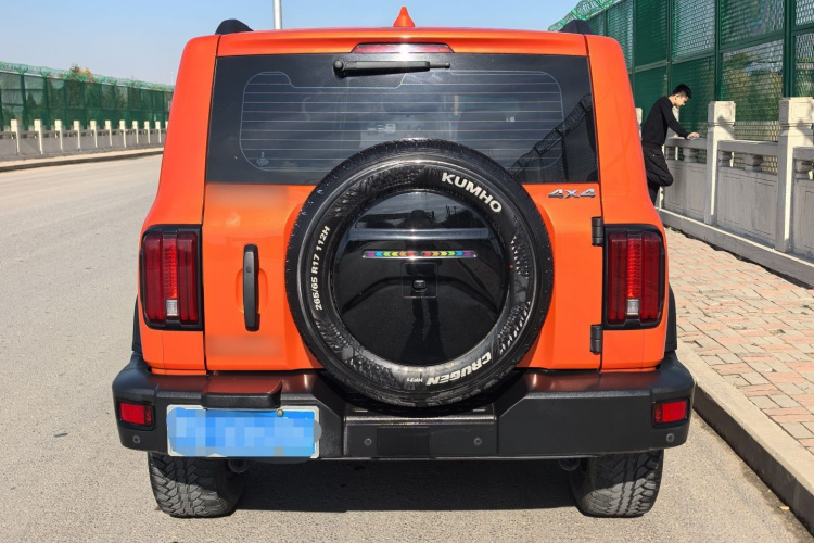 坦克300 2021款 越野版 2.0T 征服者车身外观6006