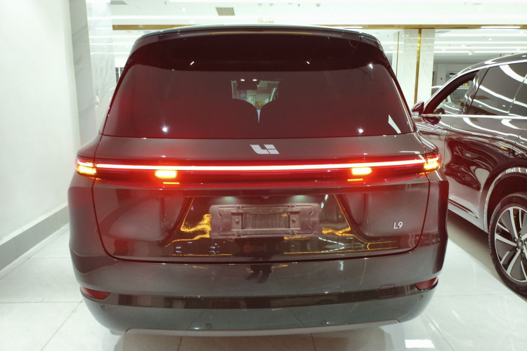 理想汽车 理想L9 2022款 Max车身外观6
