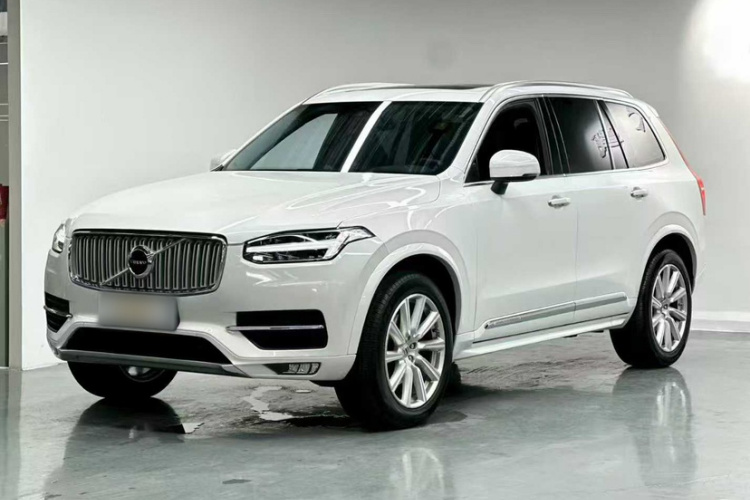 沃尔沃XC90 2019款 T6 智逸版 7座 国VI车身外观1