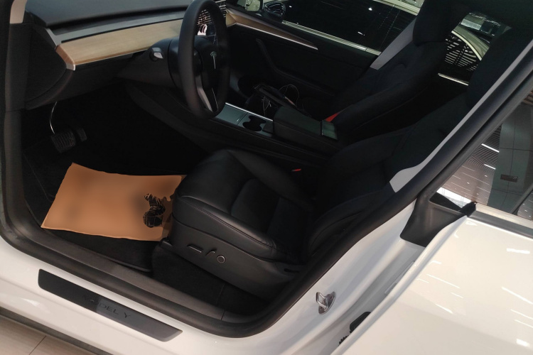 特斯拉 Model Y 2022款 改款 后轮驱动版局部细节19