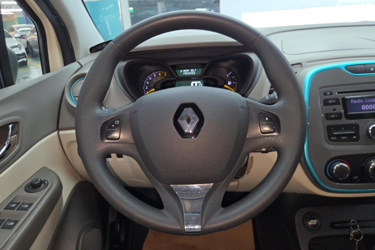 雷诺 卡缤 2015款 1.2T 自动标准版中控内饰13