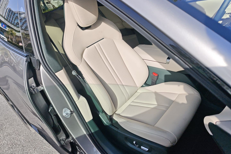 小米汽车 小米YU7 2025款 超长续航后驱版局部细节41