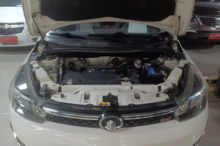 长城M4 2015款 1.5L AMT豪华型机舱底盘24