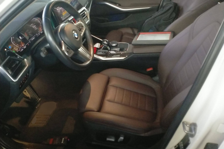 宝马3系 2021款 325Li M运动套装中控内饰19