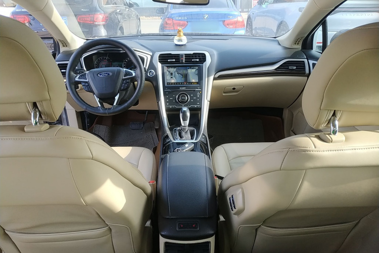 福特 蒙迪欧 2013款 2.0L GTDi240旗舰型中控内饰7002