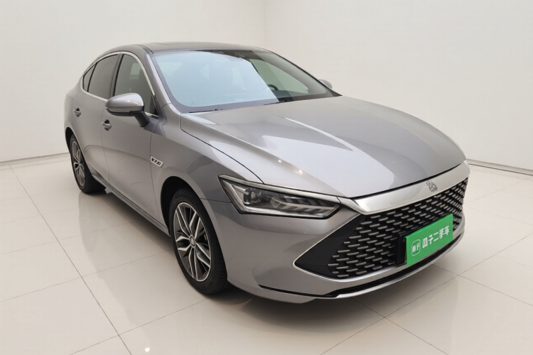 比亚迪 秦PLUS 2021款 DM-i 120KM 尊贵型车身外观3