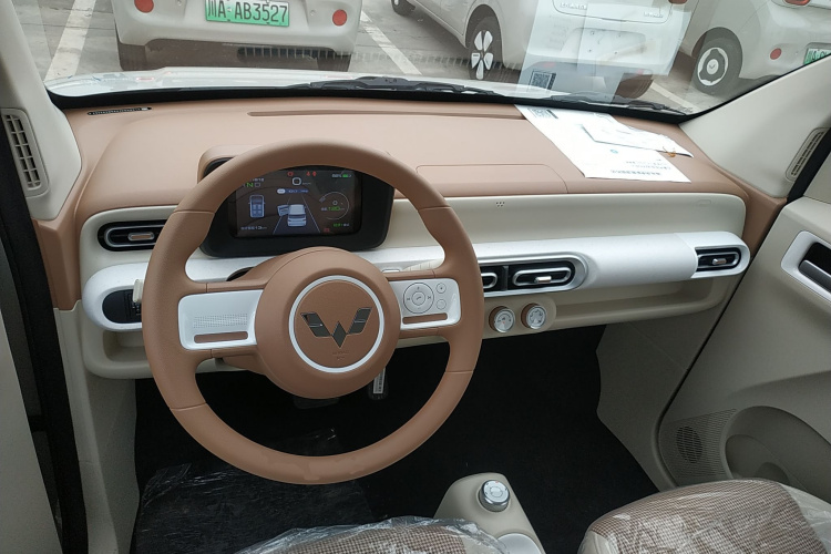 五菱汽车 宏光MINIEV 2024款 第三代 215km 青春版中控内饰7002