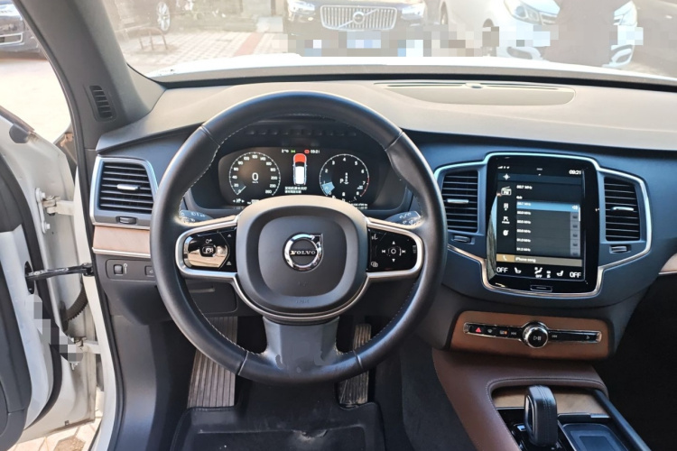 沃尔沃XC90 2021款 B5 智行豪华版 7座中控内饰13