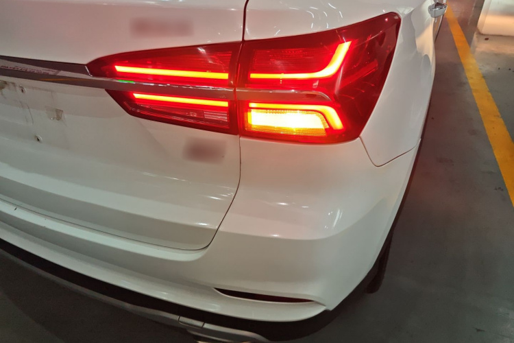 荣威RX5 2016款 30T 四驱自动互联网智尊版车身外观6006