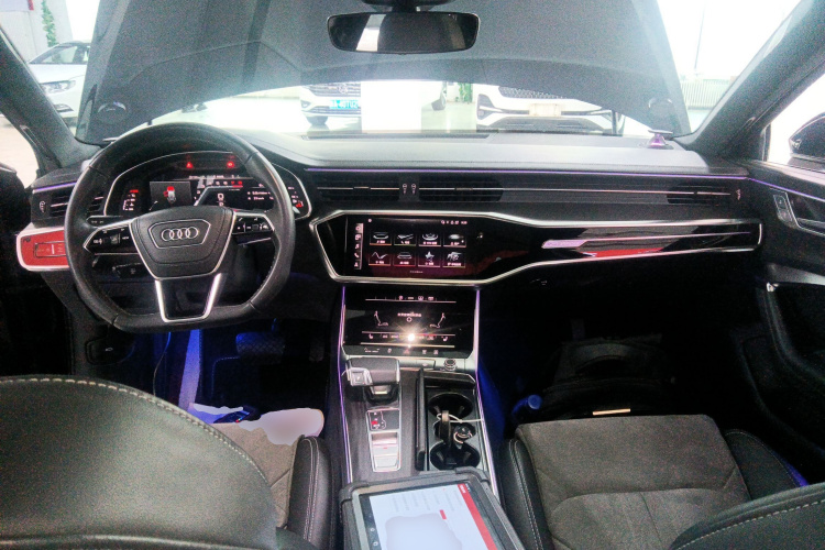 奥迪A6L 2023款 改款 45 TFSI quattro 尊享动感型中控内饰12