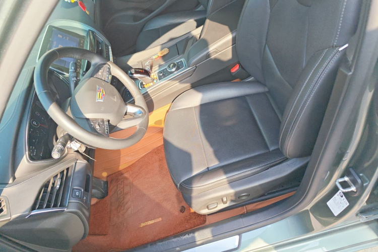 凯迪拉克CT5 2023款 28T 豪华型（标准版）中控内饰19