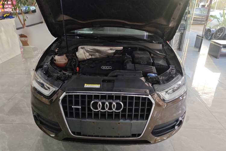 奥迪Q3 2015款 35 TFSI quattro 技术型机舱底盘24