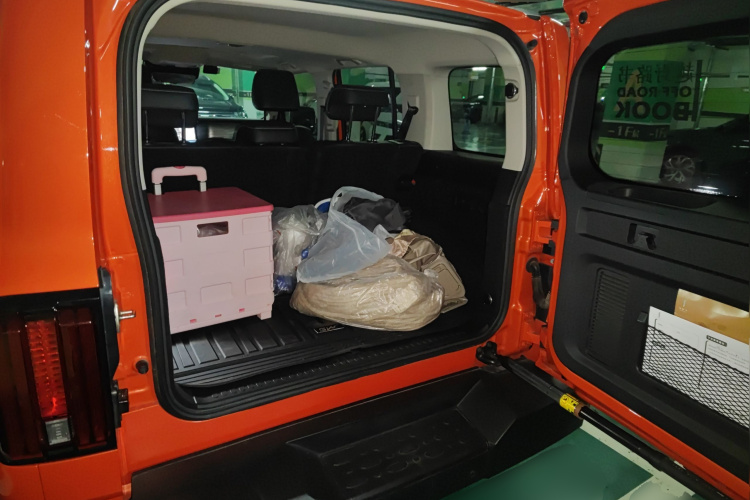 坦克300 2021款 越野版 2.0T 征服者中控内饰23