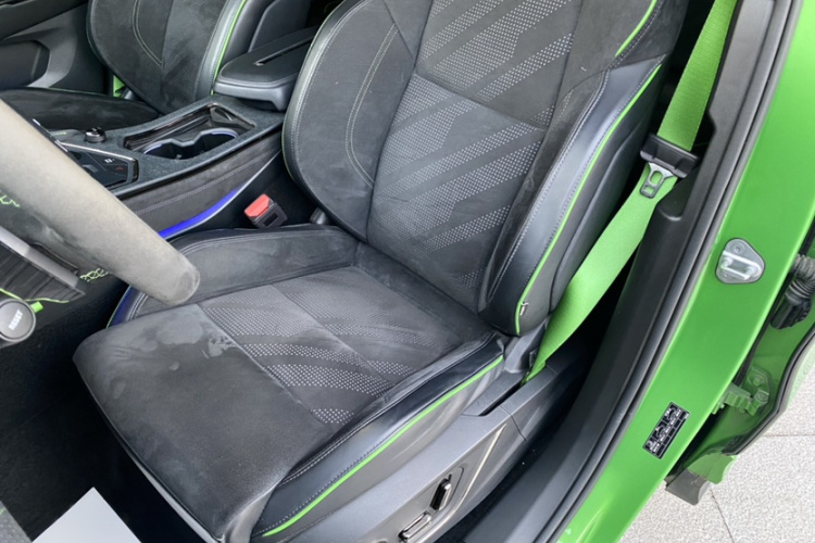 领克05 2022款 05+ 2.0TD 自动探索版局部细节19