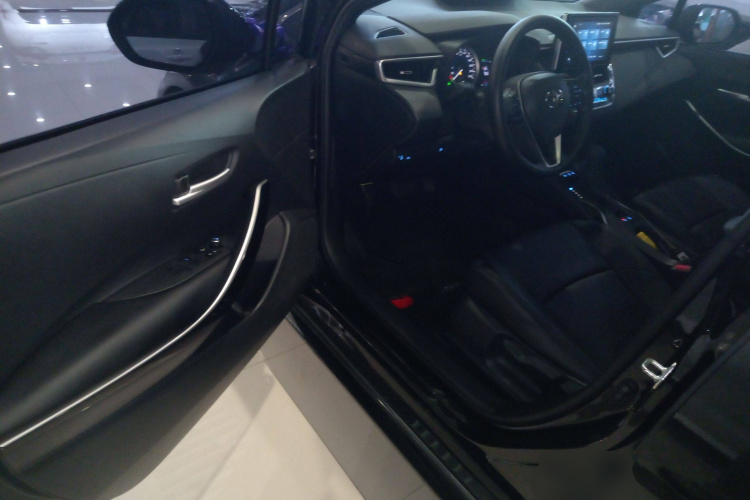 丰田 雷凌 2021款 双擎 1.8H E-CVT豪华版中控内饰20