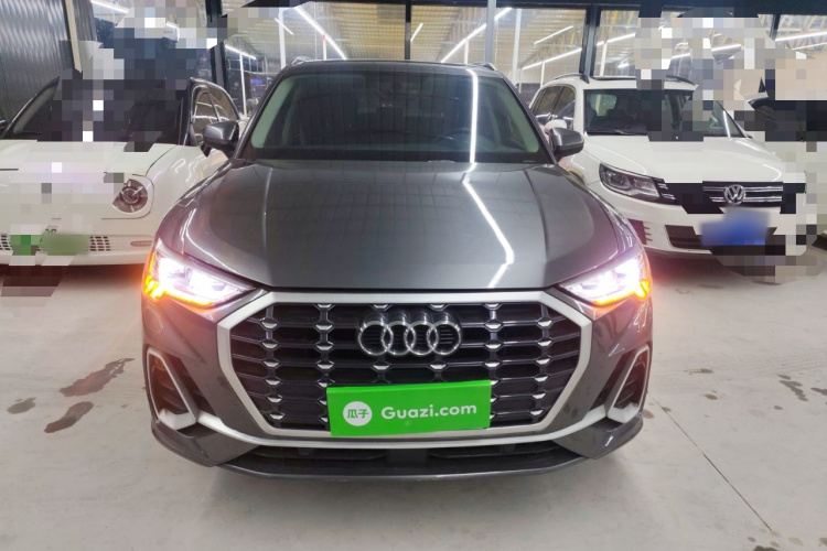 奥迪Q3 2021款 35 TFSI 时尚动感型车身外观2