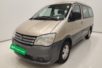 东风风行 菱智 2015款 M5 Q7 2.0L 7座长轴舒适型