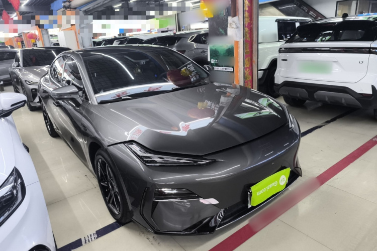 吉利银河 银河E8 2024款 550km 后驱PRO车身外观3