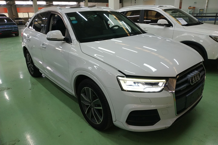 奥迪Q3 2017款 40 TFSI quattro 全时四驱运动型车身外观3