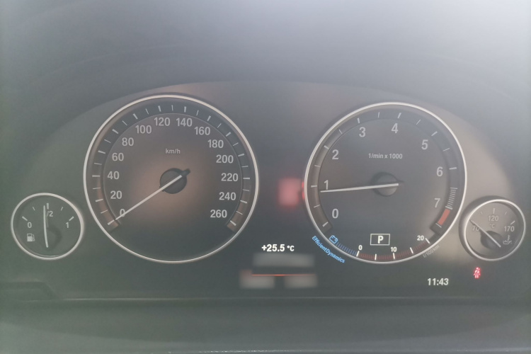 宝马5系 2014款 520Li 典雅型局部细节14