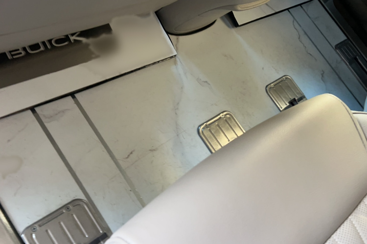 别克GL8 2022款 ES陆尊 653T 舒适型中控内饰7007