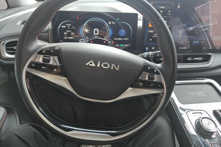 埃安 AION V 2021款 Plus 80 智享科技版 三元锂局部细节13