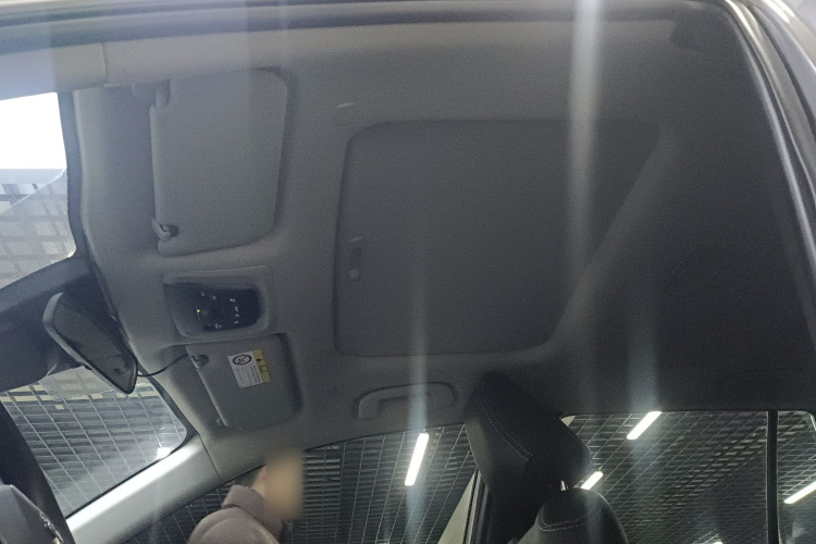 丰田 卡罗拉锐放 2023款 2.0L 精英版局部细节22