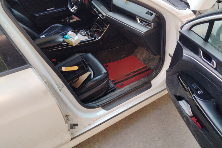 起亚K5 2020款 270T CVVD 豪华科技版局部细节9005