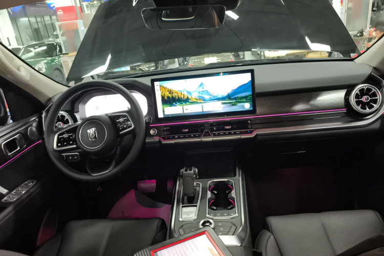 坦克400 2025款 2.0T 汽油版中控内饰7002