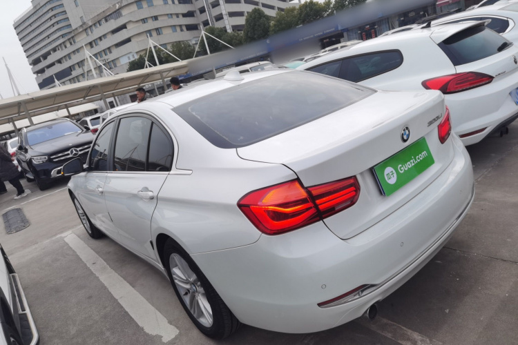 宝马3系 2016款 320Li 进取型车身外观4