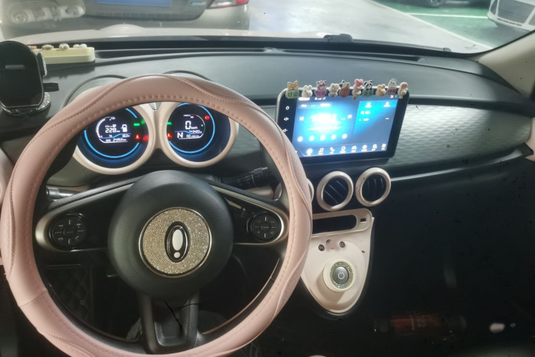欧拉黑猫 2022款 301km 萌宠版 磷酸铁锂中控内饰7002