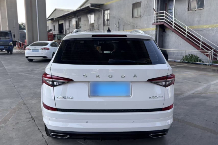 斯柯达 柯迪亚克 2022款 改款 TSI330 7座两驱奢享版车身外观6005