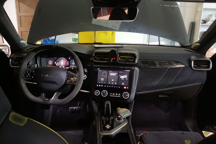 领克03 2022款 03+ 2.0TD 自动驭风版中控内饰7002