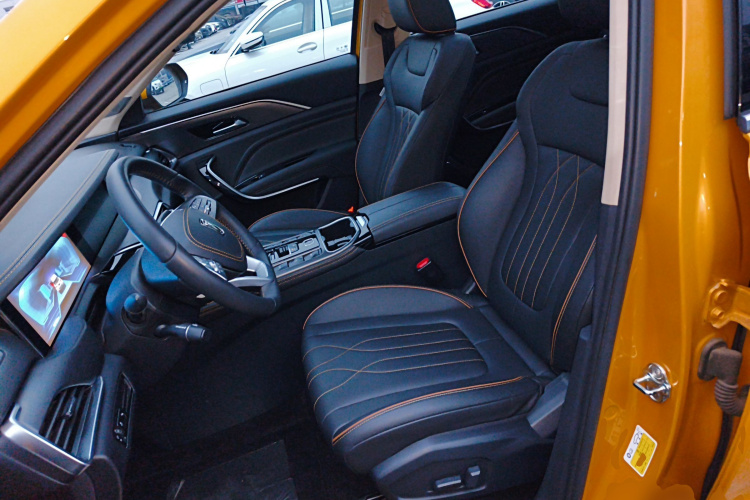 奔腾T77 2021款 PRO 280 TID 自动尊贵型局部细节19