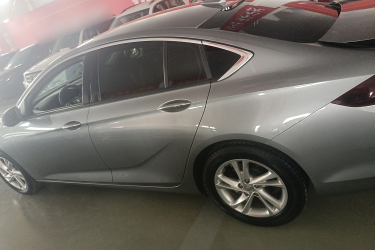 别克 君威 2023款 552T 智享型车身外观6003