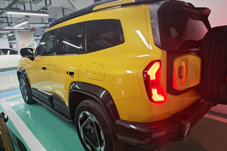 深蓝汽车 深蓝G318 2025款 无忧穿越版 四驱秘境版车身外观4