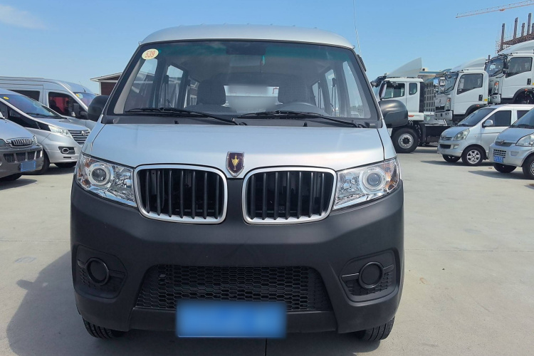 金杯 小海狮X30 2023款 1.5L 超享型客车5/6/7座无空调版SWC15M车身外观6001