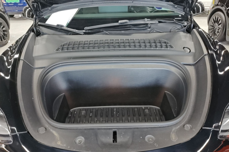 特斯拉 Model Y 2022款 改款 后轮驱动版局部细节24