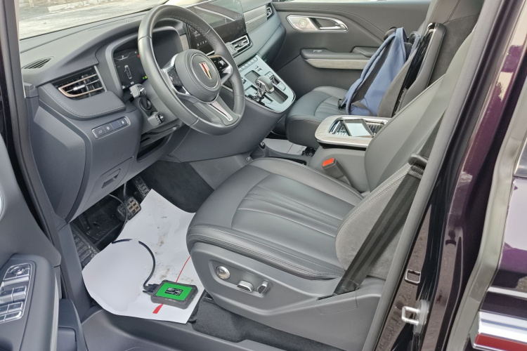 红旗HQ9 PHEV 2024款 2.0T 四驱商务版局部细节19