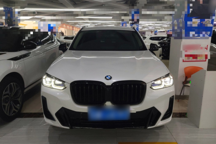 宝马X3 2022款 改款 xDrive30i 尊享型 M曜夜套装车身外观2