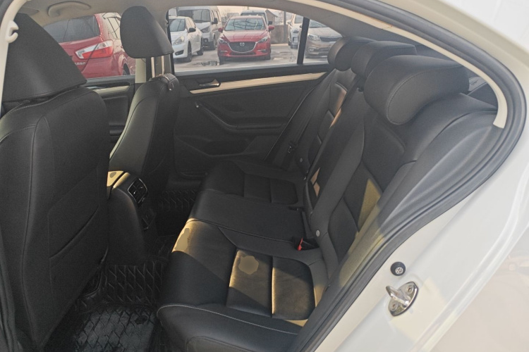 大众 速腾 2018款 1.6L 自动舒适型中控内饰21